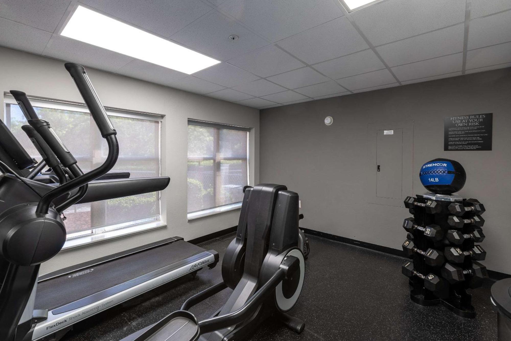 Country Inn & Suites By Radisson, Lake Norman Huntersville, Nc ภายนอก รูปภาพ
