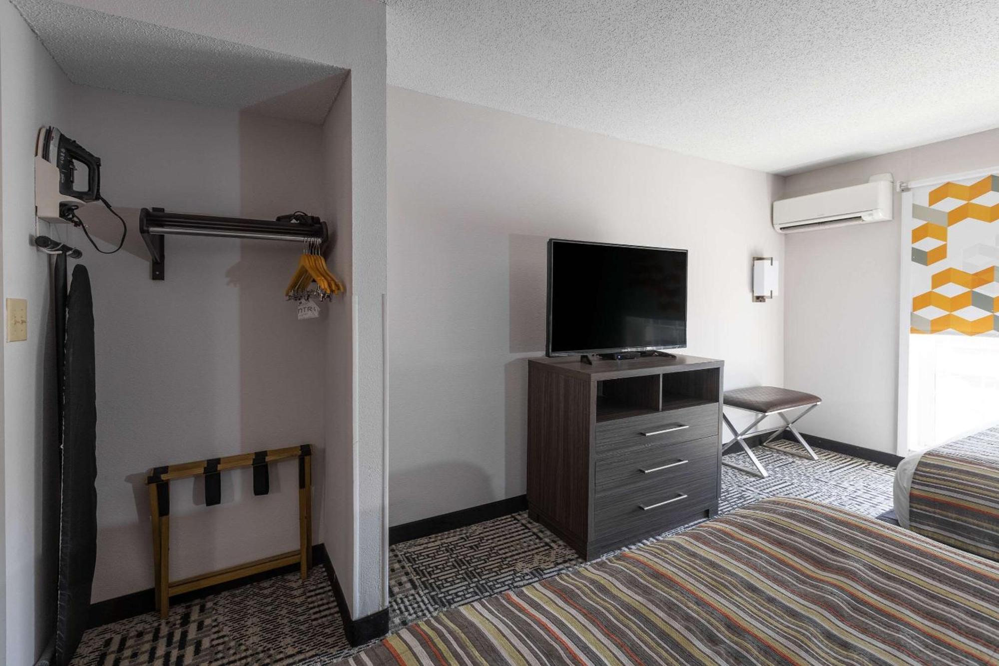 Country Inn & Suites By Radisson, Lake Norman Huntersville, Nc ภายนอก รูปภาพ
